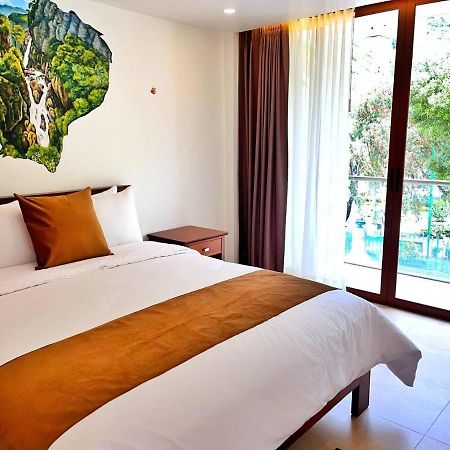 באניוס Airos Hotel מראה חיצוני תמונה