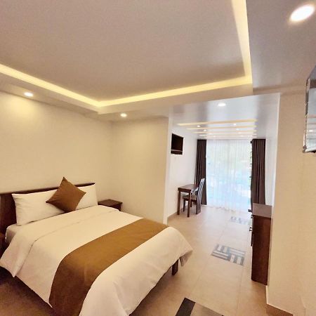 באניוס Airos Hotel מראה חיצוני תמונה