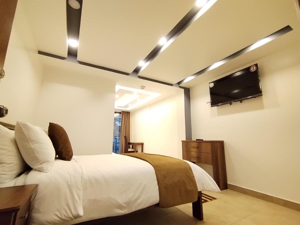 באניוס Airos Hotel מראה חיצוני תמונה